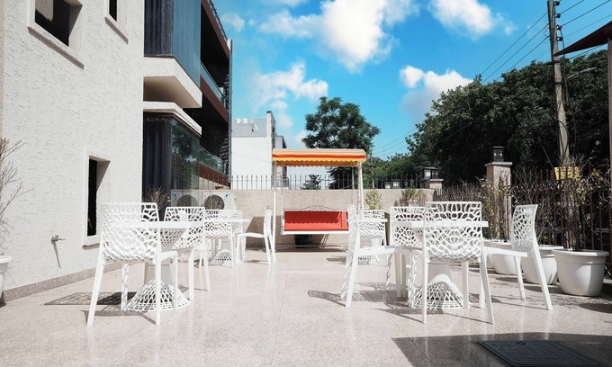 Udyog Vihar Hotel | Hotel A.P Residency