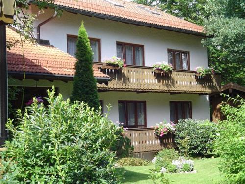 Munchen District House | Hotel am Wald
