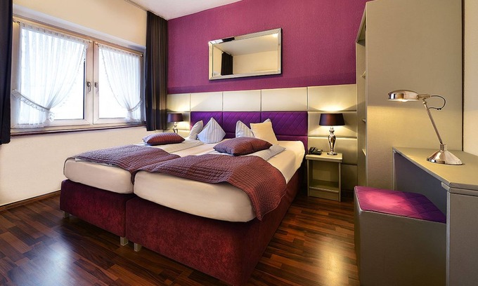 Stadtmitte Hotel | Hotel Am Wehrhahn