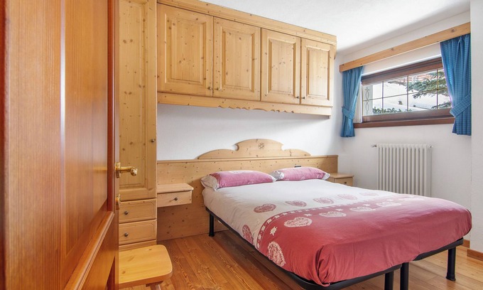 Campodolcino Apartment | Hotel Apartment "Residence Larice Bianco N6" with Mountain View, Shared Terrace & Wi-Fi