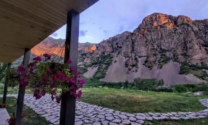 Yeghegis Hotel | Hotel Arevi Yeghegis