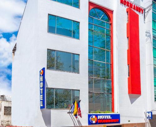 Barrios Unidos Hotel | Hotel Ayenda Normandy