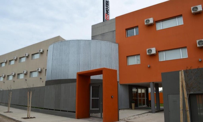 General Roca Hotel | Hotel Bait