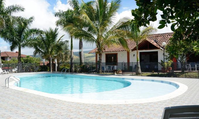 Curiti Hotel | Hotel Campestre la Loma curiti