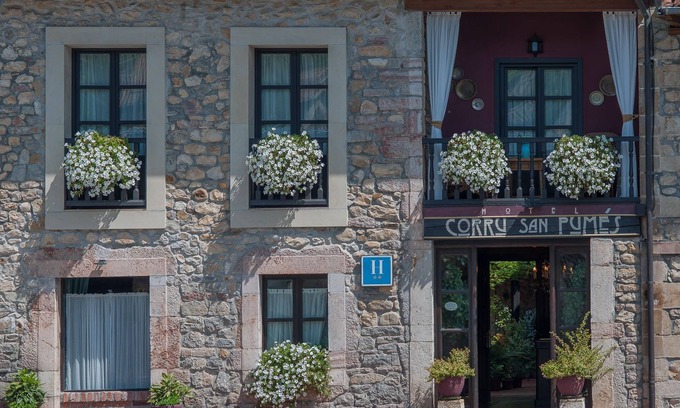 Mestas de Con Hotel | Hotel Corru San Pumés