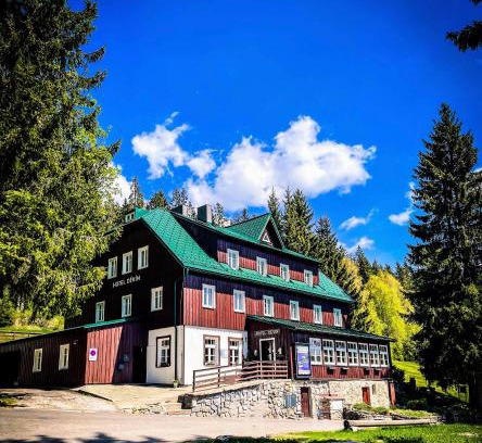 Pec pod Snezkou Hotel | Hotel Děvín