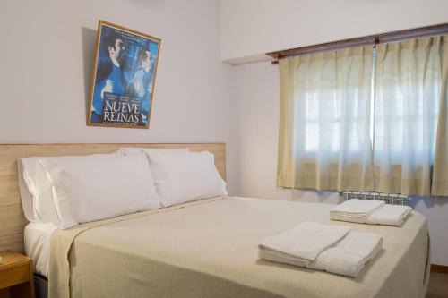 Villa Gesell Hotel | Hotel de Cine Las Golondrinas