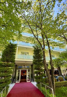 Tushemisht Hotel | Hotel Driloni