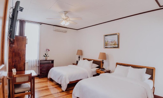 Amon Hotel | Hotel Dunn Inn