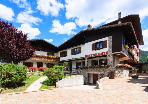 Forni di Sopra Hotel | Hotel Edelweiss con Ristorante Note di Gusto