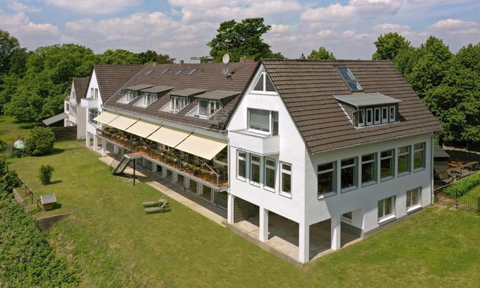 Volmerswerth Hotel | Hotel Fährhaus km734