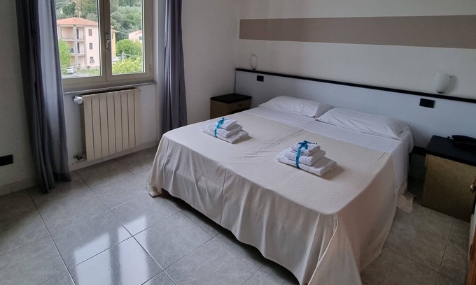 Bocca di Magra Hotel | Hotel garden