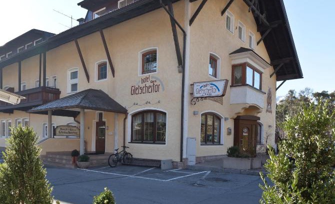 Oetztal-Bahnhof Bed & Breakfast | Hotel Garni Gletschertor