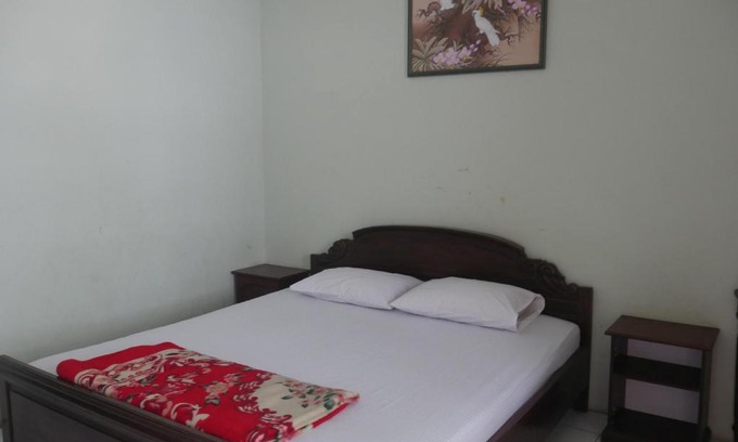 Banjarnegara Hotel | Hotel Garuda Syariah near Alun Alun Banjarnegara