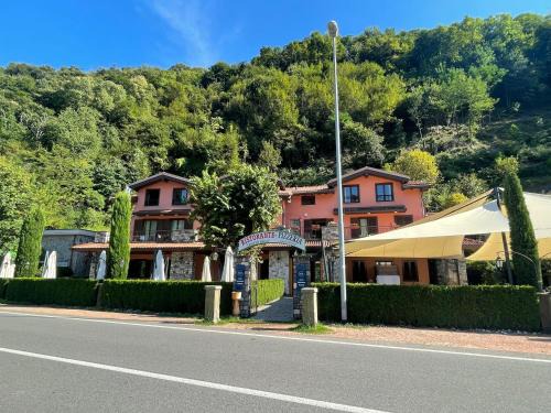 Lavena Ponte Tresa Hotel | Hotel Grotto Bagat