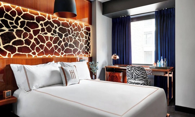 Midtown Hotel | Hotel Hendricks | Queen Room | View of Empire State Building & Pets Allowed