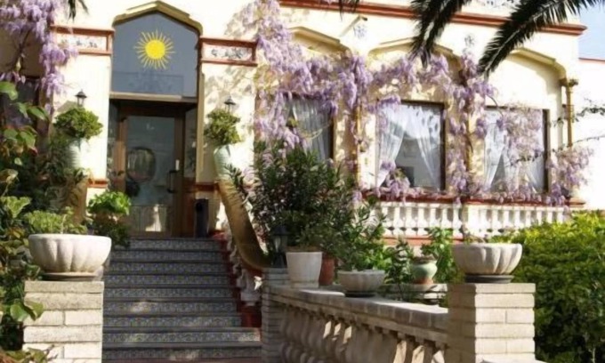 Sant Feliu de Guixols Hotel | Hotel Hostal del Sol