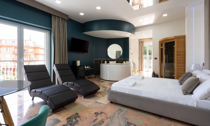 Pozzuoli Bed & Breakfast | HOTEL IBISCO SUITES & RELAX