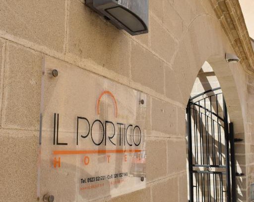 Favignana Hotel | Hotel Il Portico