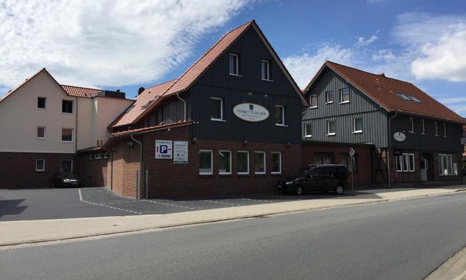 Isenbuttel Hotel | Hotel Isenbütteler Hof