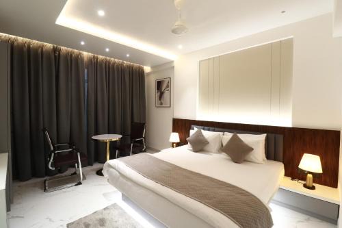 Solapur Hotel | Hotel Lémore Stay & Dine