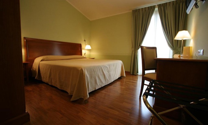 Brecciaio Hotel | HOTEL L' ANFORA