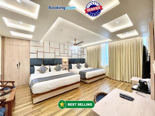 Kakarmatha Hotel | HOTEL MANTAVYA ! VARANASI होटल मंताव्या, ஹோட்டல் மந்தாவ்யா, హోటల్ మంటావ్యాFully Air-Conditioned hotel with wi-fi & Parking availability, near Kashi Vishwanath Temple, and Ganga ghat, Breakfast included, Best Hotel in Varanasi
