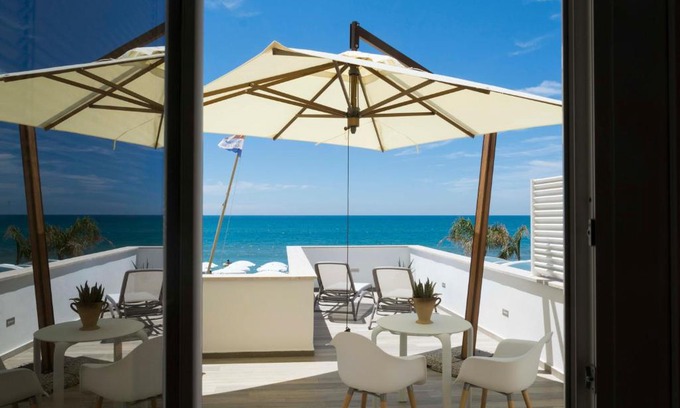 Lido di Capo Portiere Hotel | Hotel Miramare