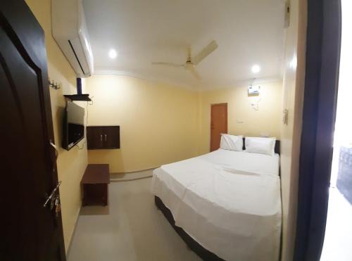 Srikalahasti Hotel | Hotel MSN - Near Srikalahasti Temple