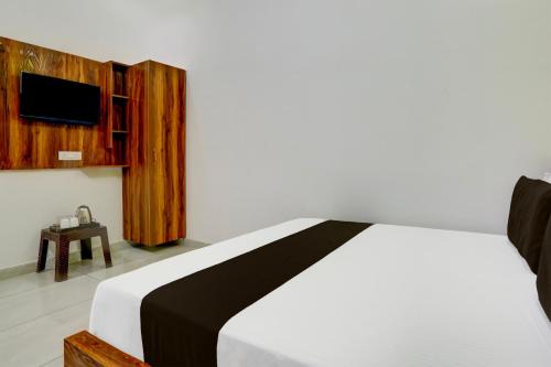 Mayapur Hotel | Hotel O Adinath Guest House