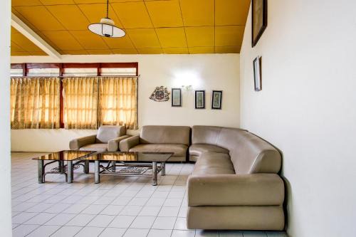 Pakem Hotel | Hotel O Asta Guesthouse