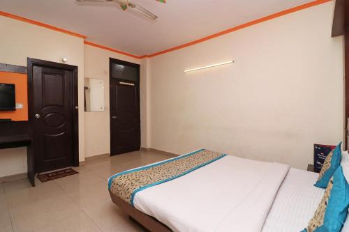 Paharganj Hotel | Hotel O Aura Palace Deluxe