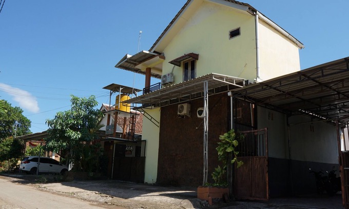 Sumberagung Hotel | Hotel O Coconut Island Homestay & ResortNearPantai Pulau Merah