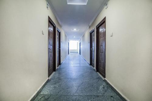 Begumpet Hotel | Hotel O Grand Brundavan