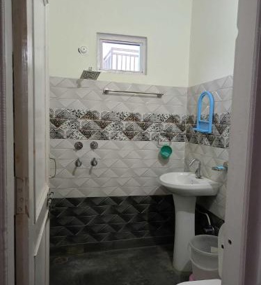 Mandi Hotel | Hotel O Parmar Palace