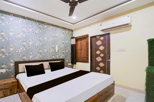 Indore Hotel | Hotel O Silver Key