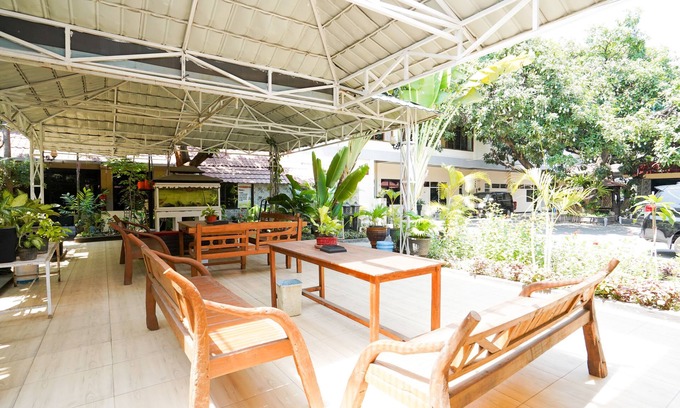 Probolinggo Hotel | Hotel O Tampiarto