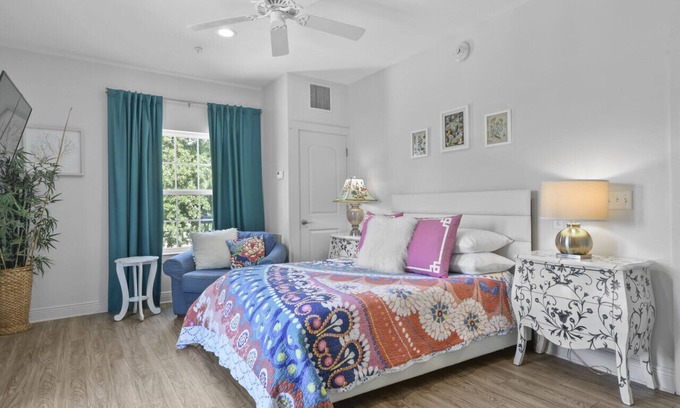 Pass Christian Hotel | Hotel Pass Christian Queen Suite 205