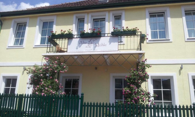 Klosterneuburg House | Hotel Pension Alte Mühle