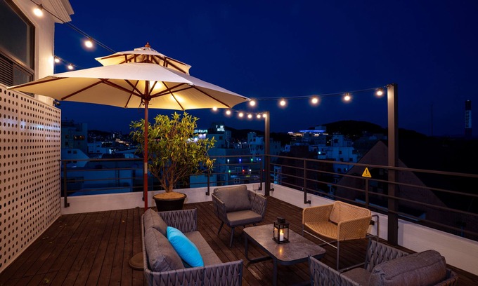 Chungmu Hotel | Hotel Pico