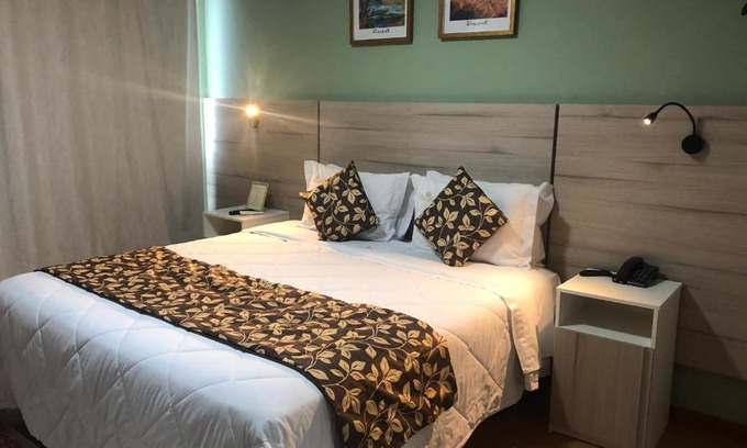 Chacara Flora Hotel | Hotel & Pousada Princesa Isabel Rua Teresa