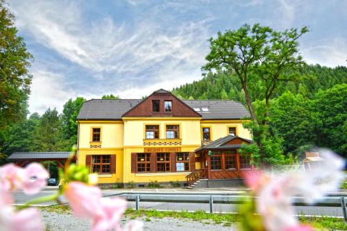 Pivonin Hotel | Hotel Růžové údolí