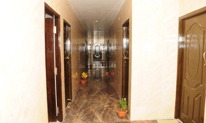 Pallavaram Hotel | Hotel Rathnavel Towers