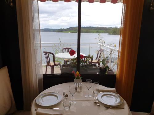 Auphelle Hotel | Hotel Restaurant La Caravelle
