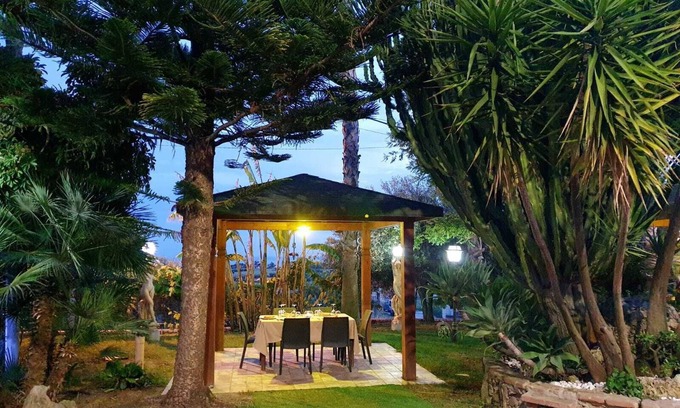 Capo Rizzuto Hotel | Hotel Ristorante L'Orizzonte