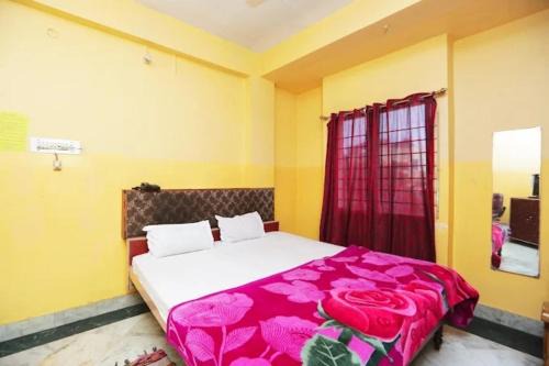 Deoghar House | HOTEL S-A-V-I-T-R-I PALACE Near Shree Baba Baidyanath Jyotirlinga - Free Wifi And Parking Facilities - Spacious and Fully Air Conditioned Rooms-Budget Hotel
