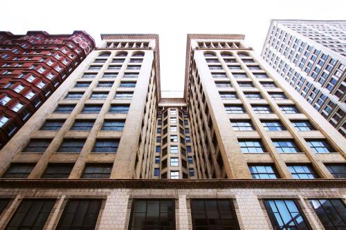 Downtown St. Louis Hotel | Hotel Saint Louis, Autograph Collection