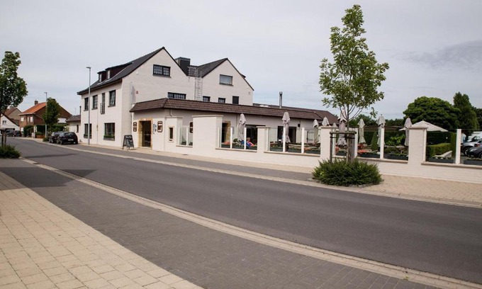 Ichtegem Hotel | Hotel Salons De Vrede