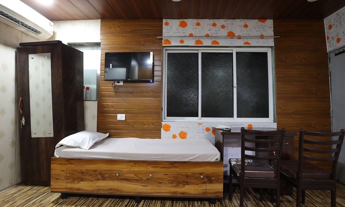 Thane West Hotel | Hotel Shiv Vandana Inn - Thane