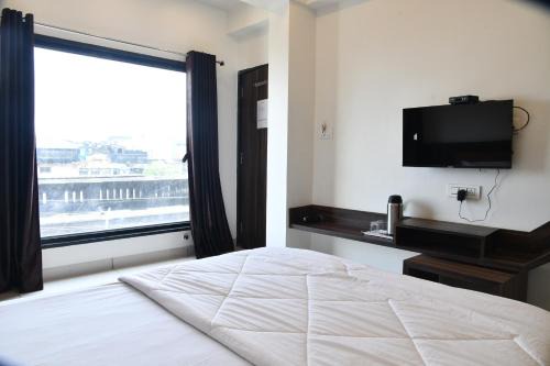 Abu Road Hotel | Hotel Shreeji Palace